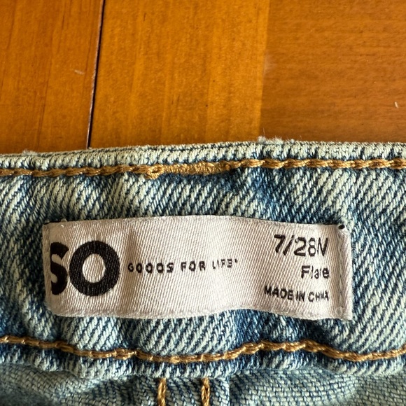 Flare Jeans With Patch Design On Leg Distressed Hem Size 7 28 Waist So Denim - Picture 7 of 8